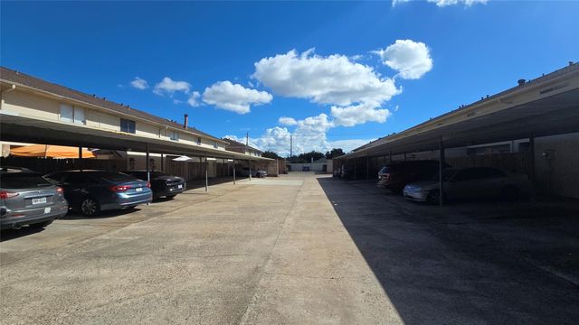 9200 W Bellfort Street 93, Houston, TX 77031