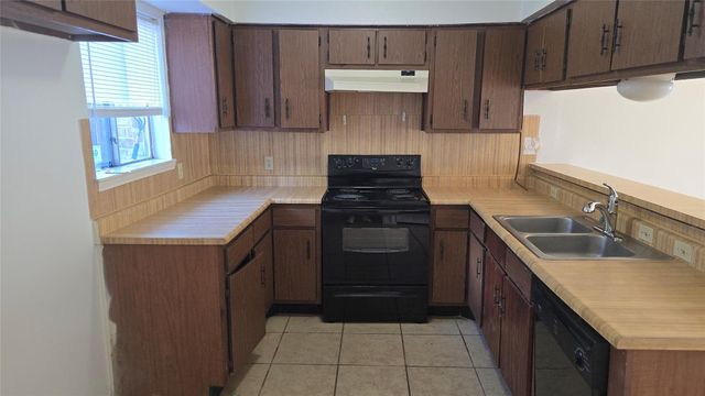 9200 W Bellfort Street 93, Houston, TX 77031