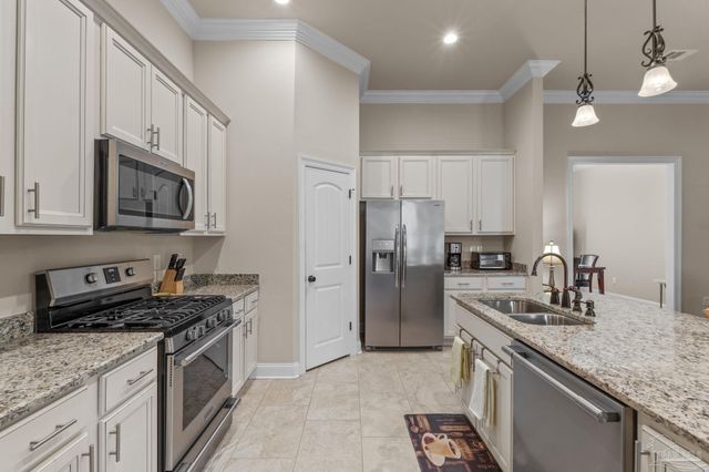 2145 Angels Ridge Cv, Cantonment, FL 32533