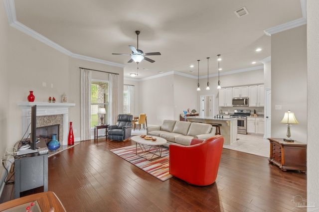 2145 Angels Ridge Cv, Cantonment, FL 32533