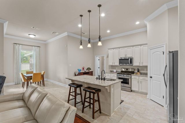 2145 Angels Ridge Cv, Cantonment, FL 32533