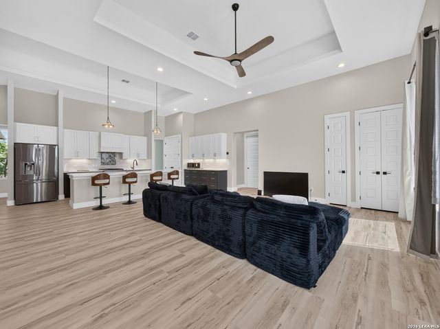 148 Private Rd 1749, Mico, TX 78056