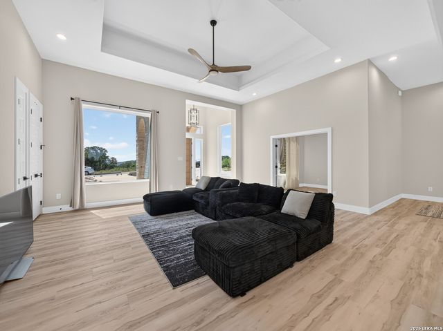 148 Private Rd 1749, Mico, TX 78056