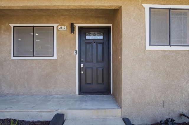 3210 Shamrock Ave, Merced, CA 95340