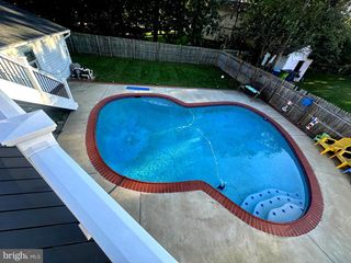 1106 E MAPLE AVE E, Sterling, VA 20164