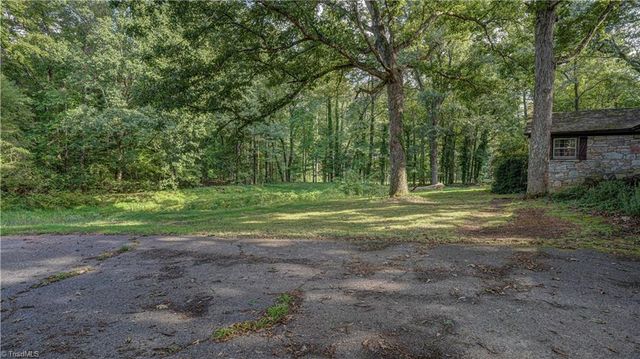 218 Westwood Drive, Kernersville, NC 27284