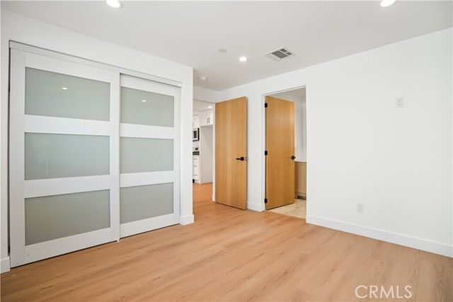 6937 Jellico Avenue, Los Angeles, CA 91406