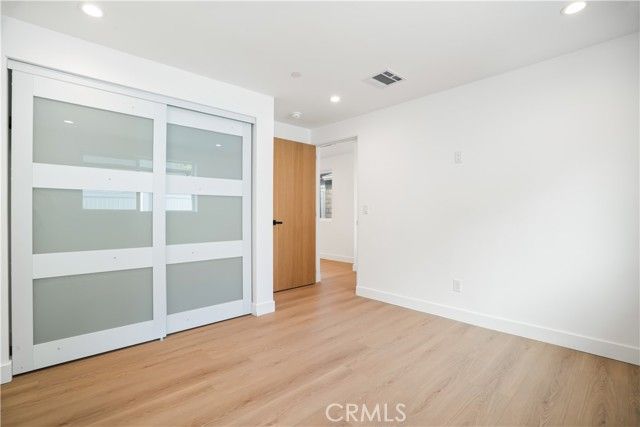 6937 Jellico Avenue, Los Angeles, CA 91406