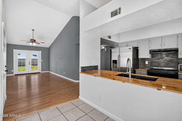1111 N 64TH Street 10, Mesa, AZ 85205