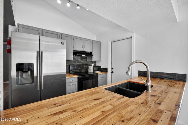 1111 N 64TH Street 10, Mesa, AZ 85205