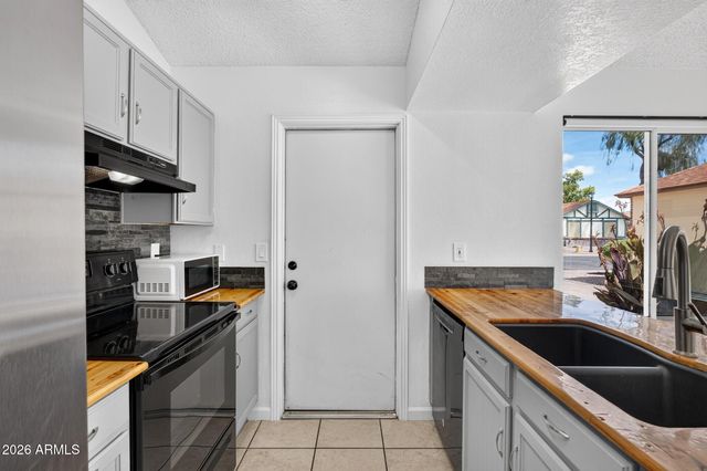1111 N 64TH Street 10, Mesa, AZ 85205