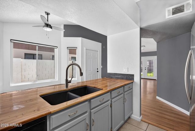 1111 N 64TH Street 10, Mesa, AZ 85205