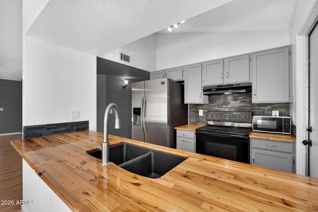 1111 N 64TH Street 10, Mesa, AZ 85205