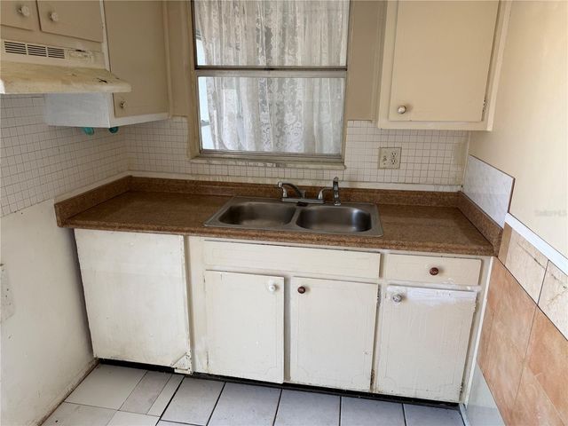 1221 DREW STREET A2, Clearwater, FL 33755