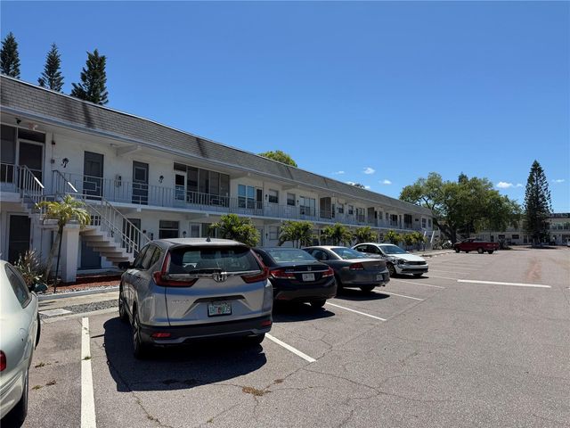 1221 DREW STREET A2, Clearwater, FL 33755