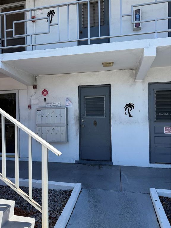 1221 DREW STREET A2, Clearwater, FL 33755