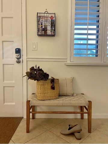 1202 Palm Trail 6, Delray Beach, FL 33483