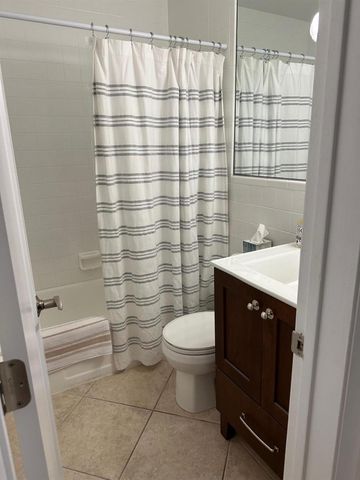 1202 Palm Trail 6, Delray Beach, FL 33483