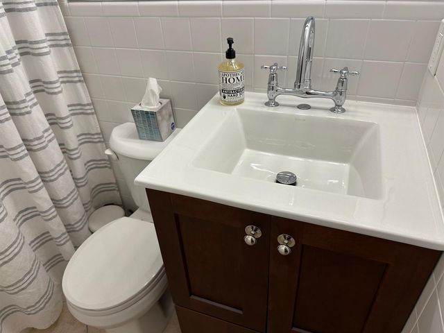 1202 Palm Trail 6, Delray Beach, FL 33483
