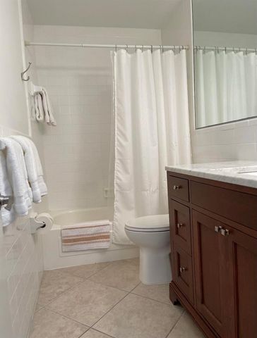 1202 Palm Trail 6, Delray Beach, FL 33483