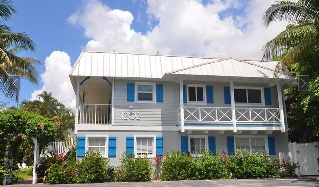 1202 Palm Trail 6, Delray Beach, FL 33483