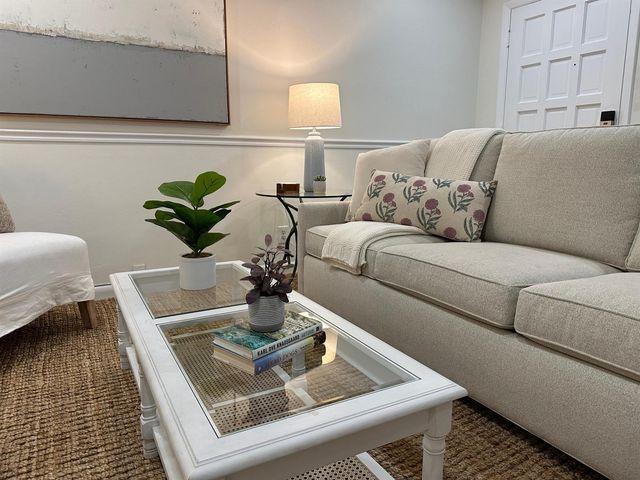 1202 Palm Trail 6, Delray Beach, FL 33483