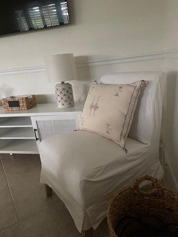 1202 Palm Trail 6, Delray Beach, FL 33483