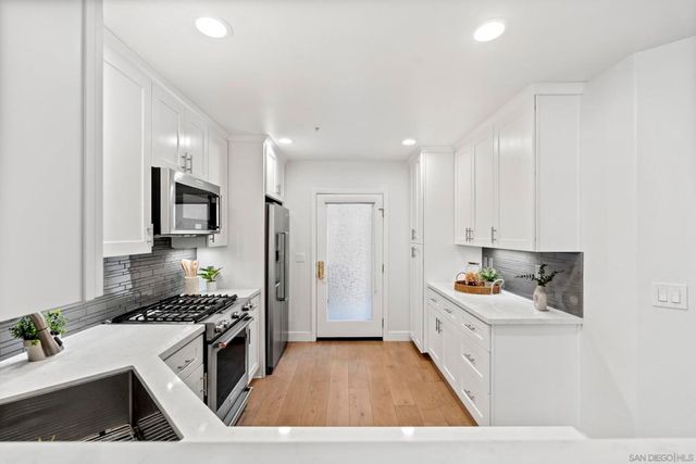 350 Nutmeg St 105, San Diego, CA 92103
