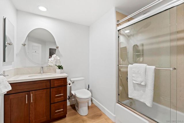 350 Nutmeg St 105, San Diego, CA 92103