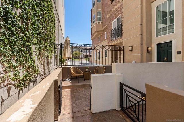 350 Nutmeg St 105, San Diego, CA 92103
