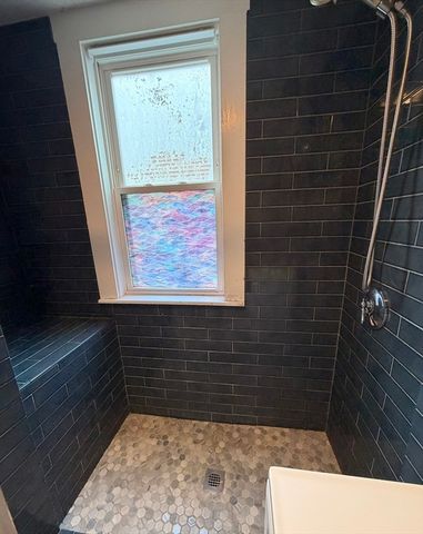 153 Allen Ave 1, Lynn, MA 01902