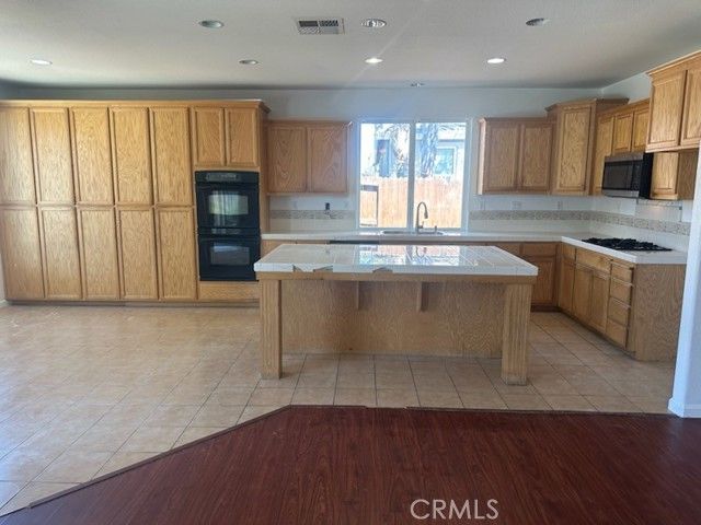 423 Pisa Street, Los Banos, CA 93635