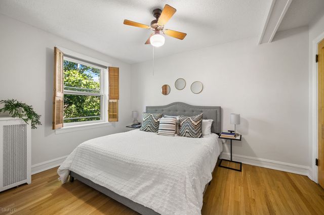 1218 Central Street 3S, Evanston, IL 60201