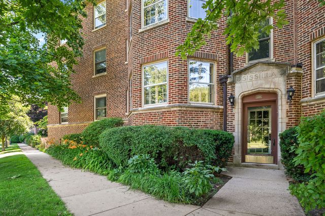 1218 Central Street 3S, Evanston, IL 60201