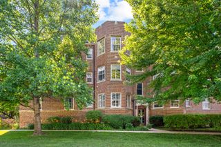 1218 Central Street 3S, Evanston, IL 60201