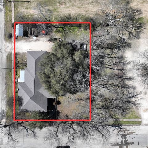 1001 Trinity Street, Cleburne, TX 76031