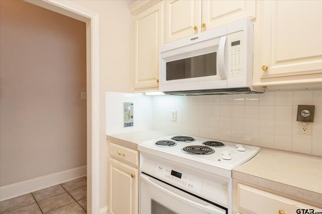 5911 Northstar Blvd, Tyler, TX 75703