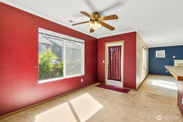 13707 116th Avenue Ct E, Puyallup, WA 98374
