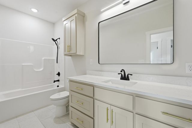 34 Ruby June Street, Vilonia, AR 72173