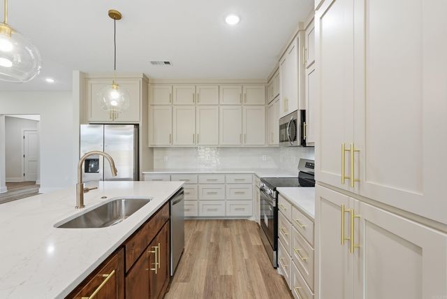 34 Ruby June Street, Vilonia, AR 72173