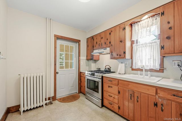 17 Kellogg Avenue, Port Jervis, NY 12771