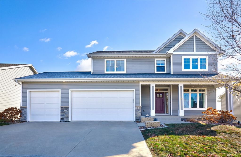 1885 Kimball Lane, Waukee, IA 50263