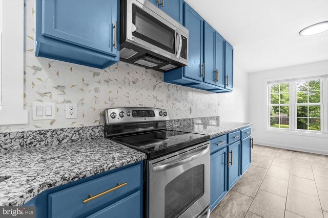 71 THUMPER DR, Ranson, WV 25438