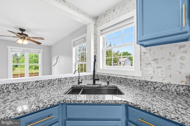 71 THUMPER DR, Ranson, WV 25438
