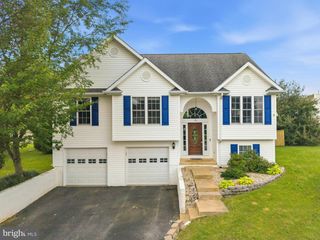 71 THUMPER DR, Ranson, WV 25438