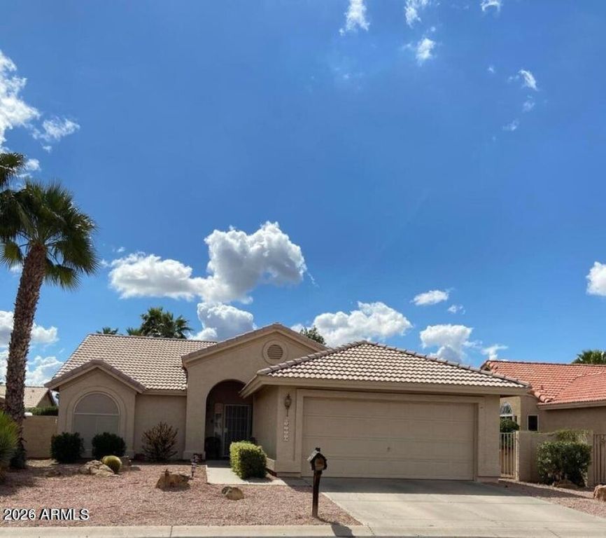 10613 E HALLEY Drive, Sun Lakes, AZ 85248 — exterior