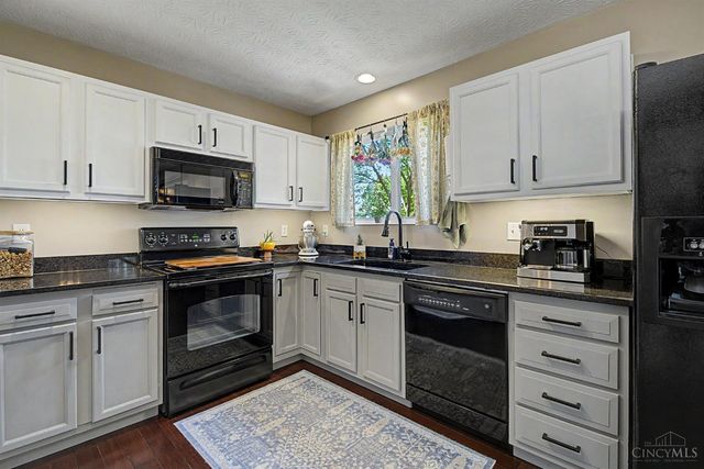 5741 Sawyers Mill Drive, Middletown, OH 45042