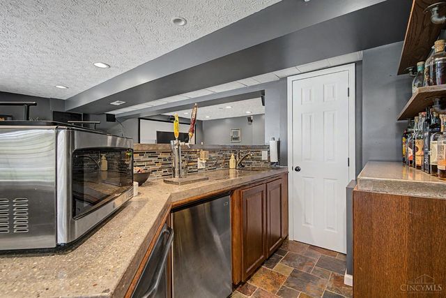 5741 Sawyers Mill Drive, Middletown, OH 45042