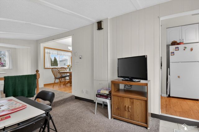 631 Forest Street, Westland, MI 48186