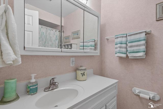 631 Forest Street, Westland, MI 48186